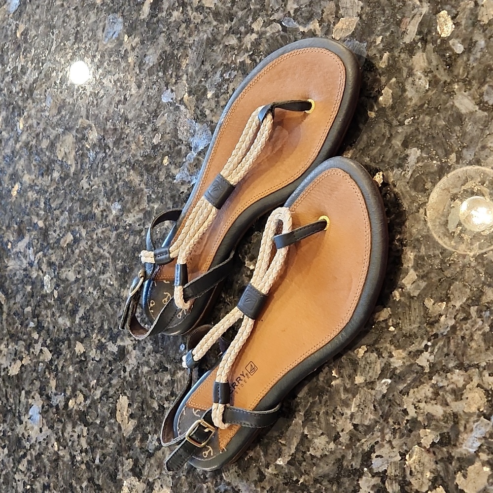 Sperry Women's Thong Sandal navy and white. Size 8.5.